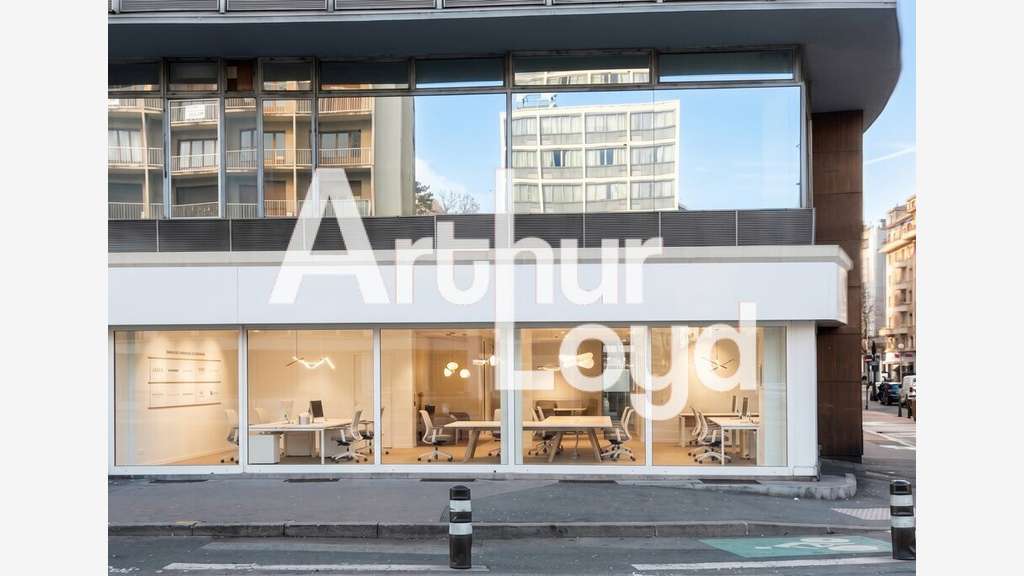 Espace commercial 159m² à louer à Chambéry 