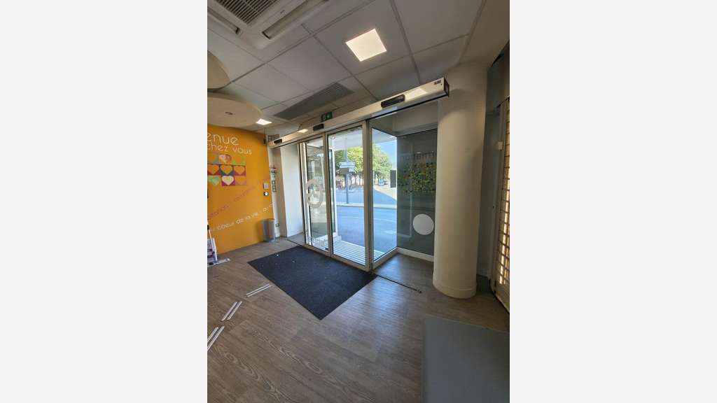Espace commercial 159m² à louer à Chambéry 