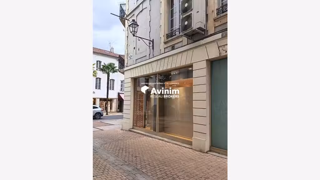 A louer local commercial 184m² rue Foch à Tarbes
