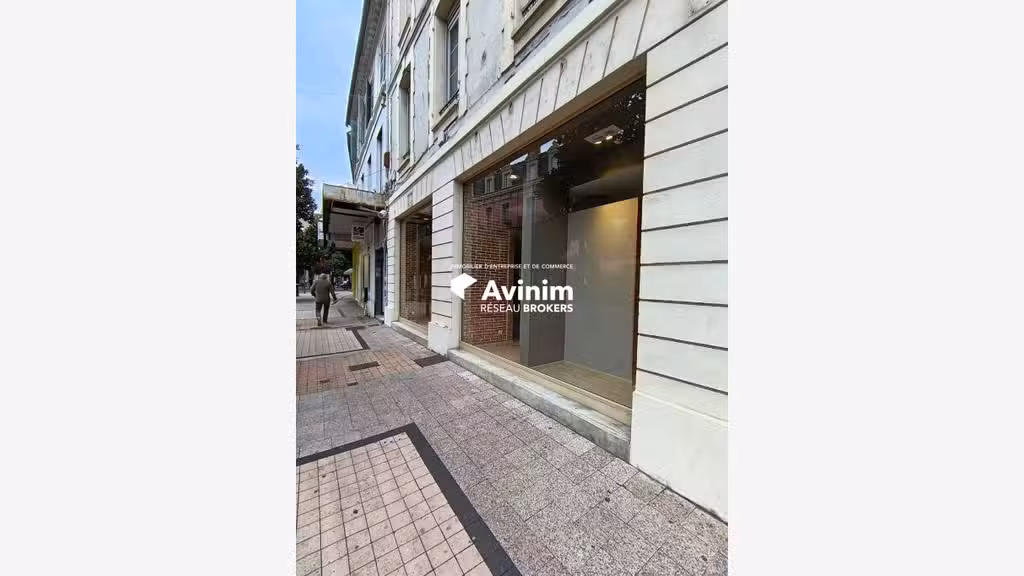 A louer local commercial 184m² rue Foch à Tarbes