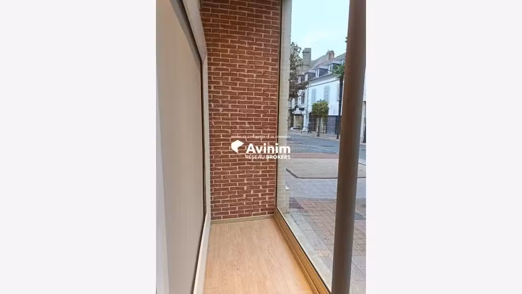 A louer local commercial 184m² rue Foch à Tarbes