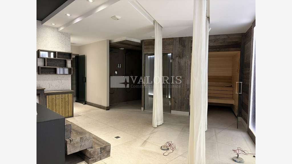 Local commercial 170m² à louer Tassin-la-Demi-Lune