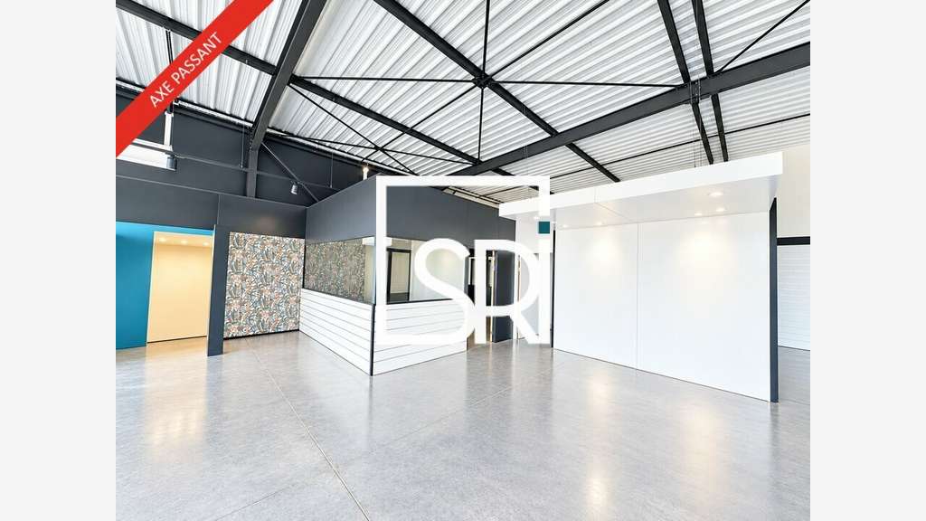 Local mixte 372m² à louer Thiers ZA Matussière