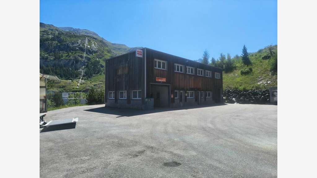 Local commercial 395m² à louer à Tignes 1800