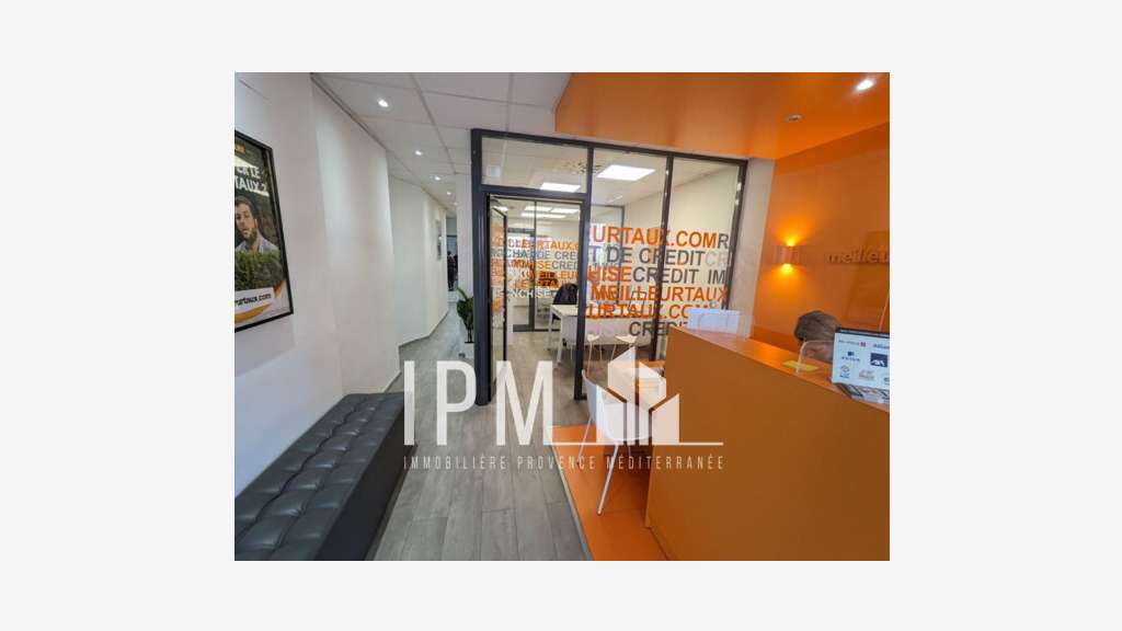 A louer local commercial 165m² à Toulon centre 