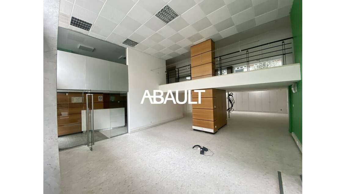 Local 383m² à louer à Toulouse rue Bayard