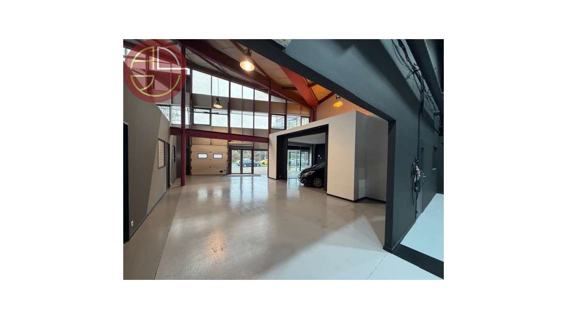 A louer local commercial 384m² à Toulouse