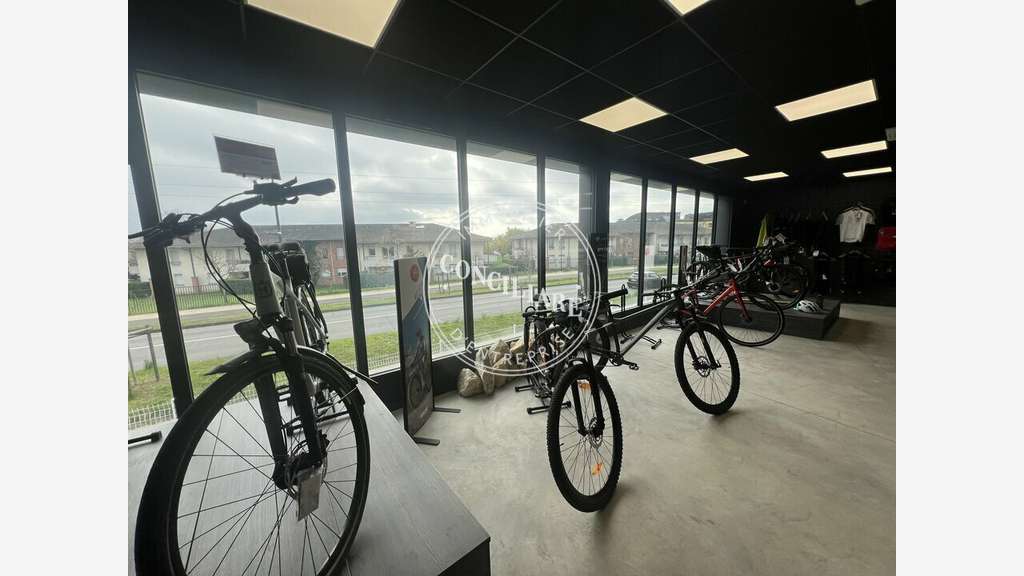 Local commercial 400m² à louer à Toulouse Nord