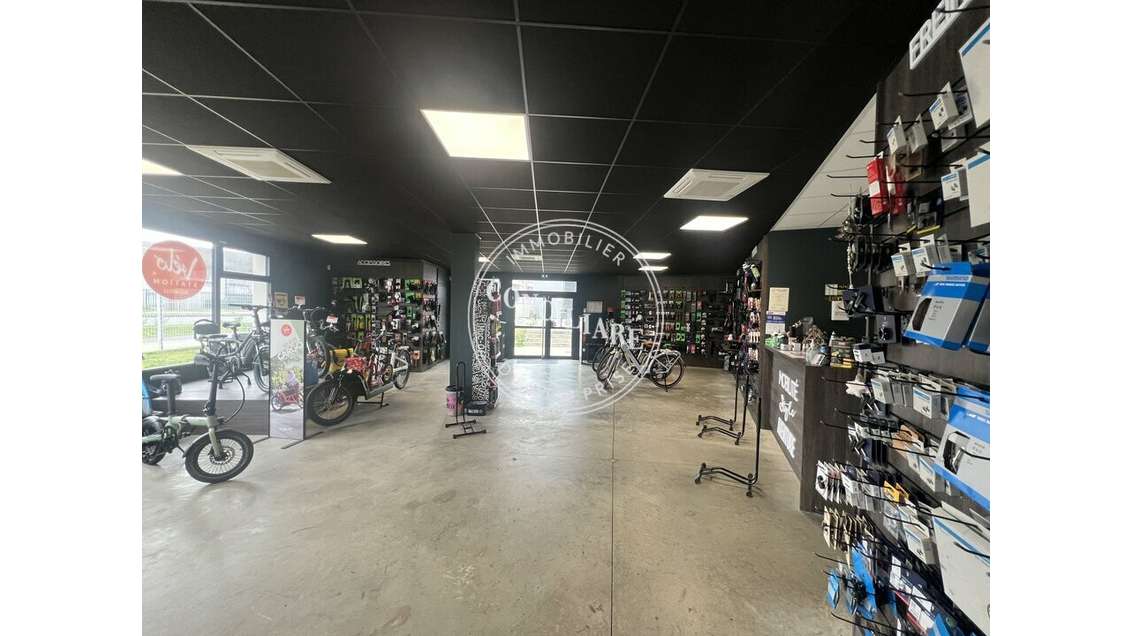 Local commercial 400m² à louer à Toulouse Nord