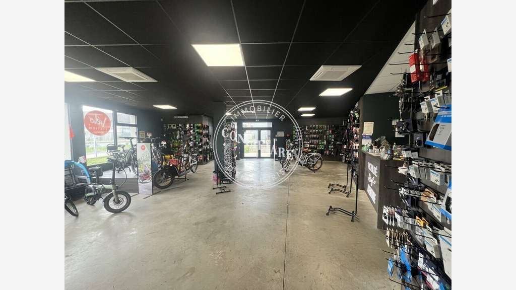 Local commercial 400m² à louer à Toulouse Nord