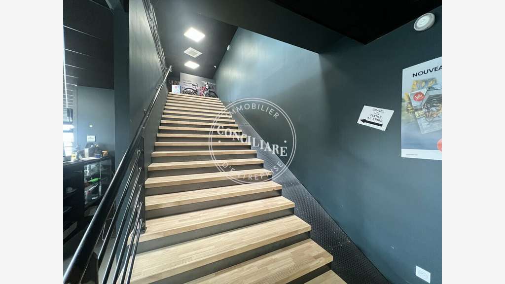 Local commercial 400m² à louer à Toulouse Nord