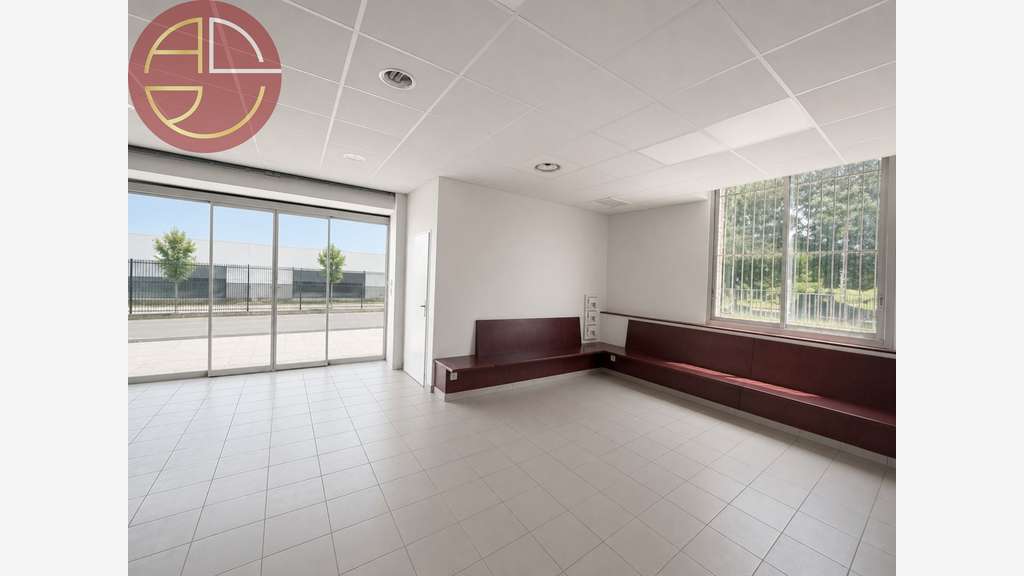 Location local commercial 300m² ERP à Toulouse 