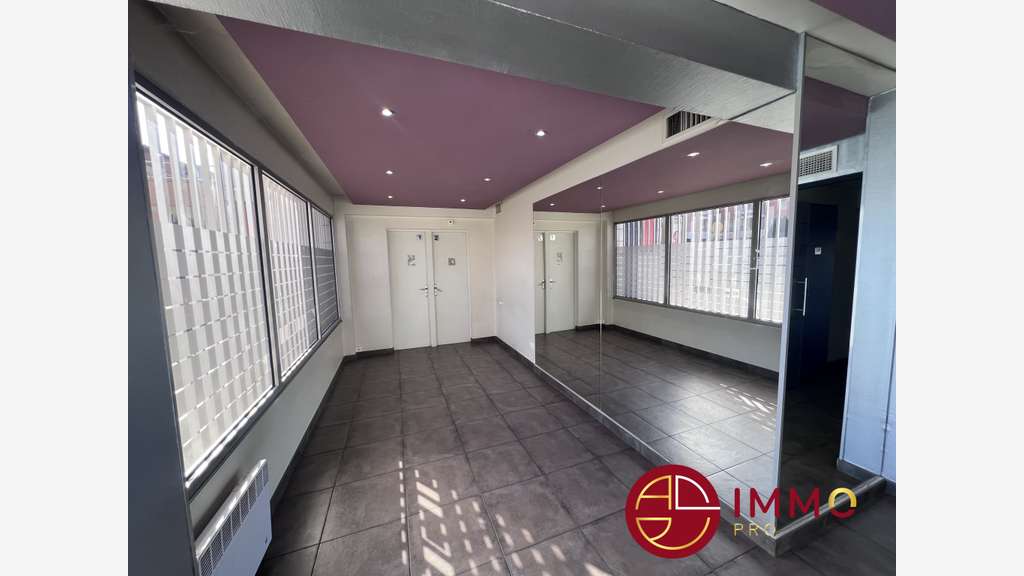 Location local commercial 220m² à Colomiers