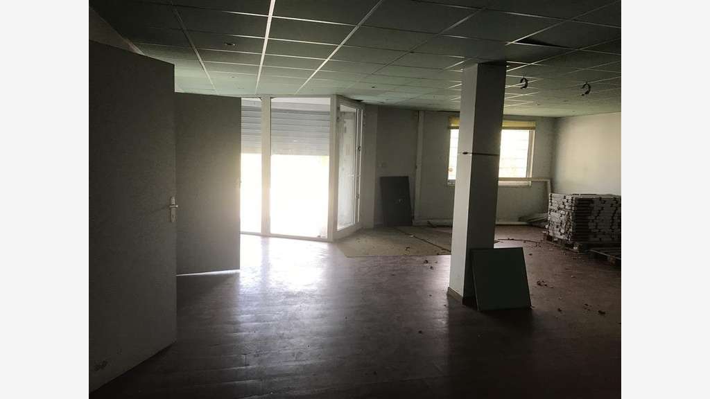 Location local 950m² Toulouse Route d'Espagne
