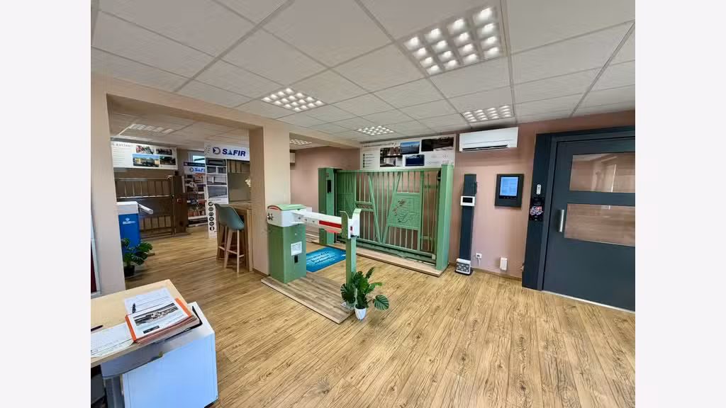 A louer local rénové à Ajaccio Av Noël Franchini