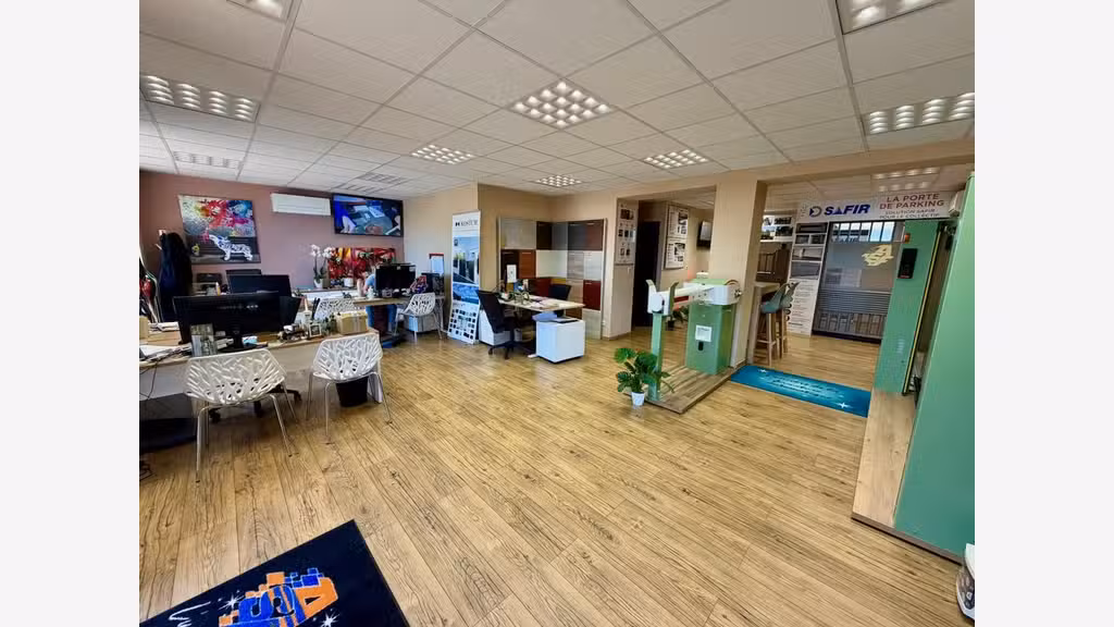 A louer local rénové à Ajaccio Av Noël Franchini