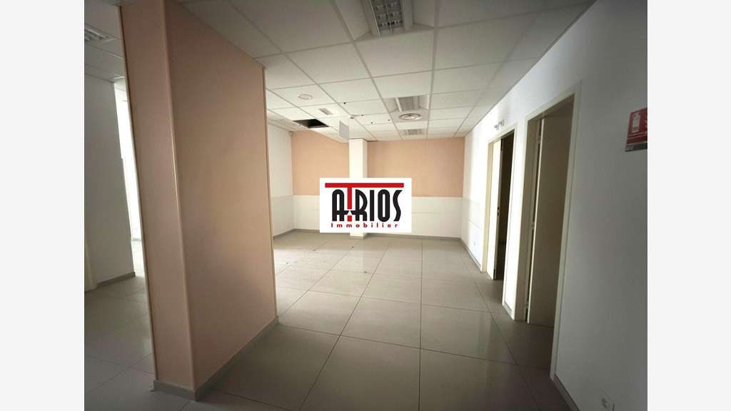 A louer local 253m² empl stratégique à Toulon