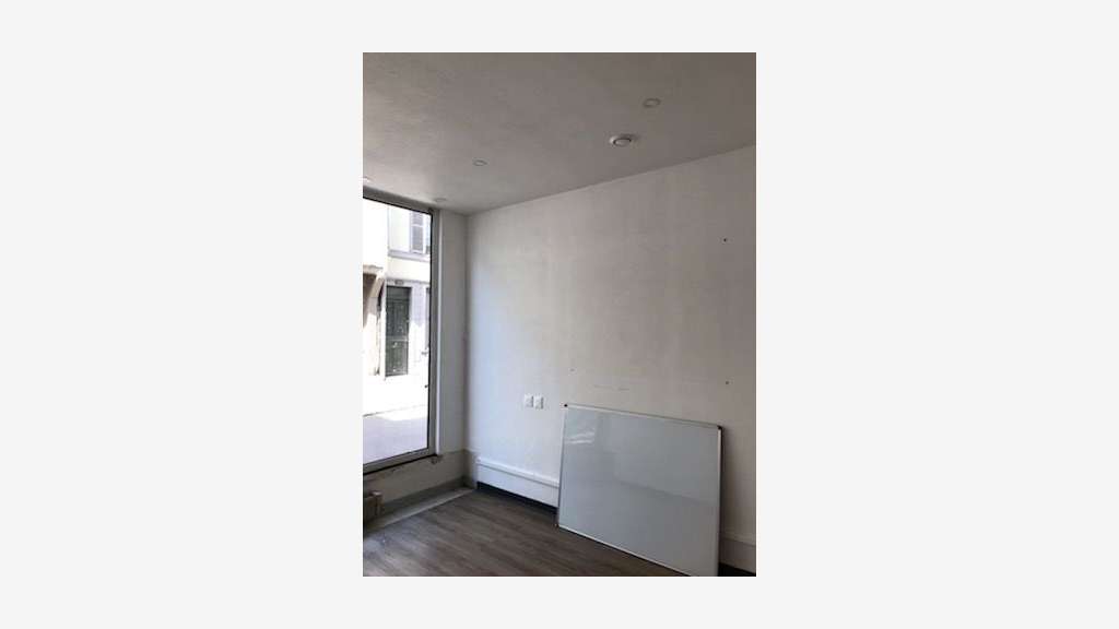 A louer beau local 95m² à Troyes centre