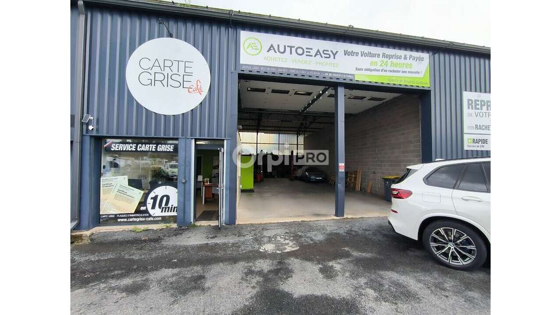 A louer local commercial 400m² à Ussac A20 A89