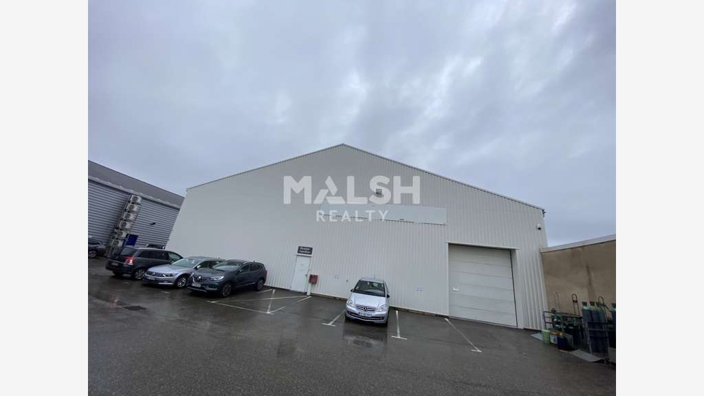 Loue local commercial 1173m² en zi Auréats Valence