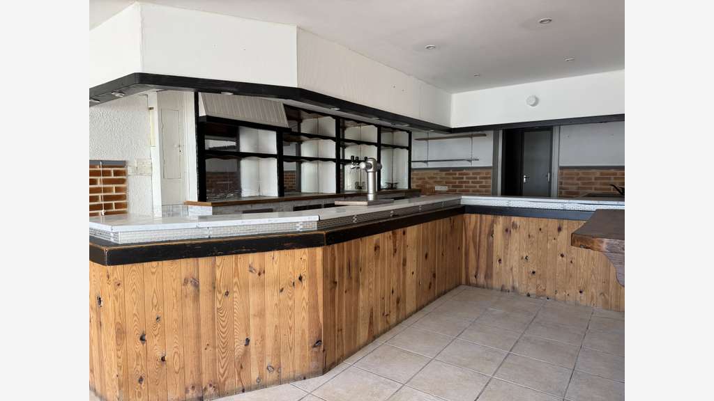 A louer local 130m² centre de Saint-Mars-la-Jaille