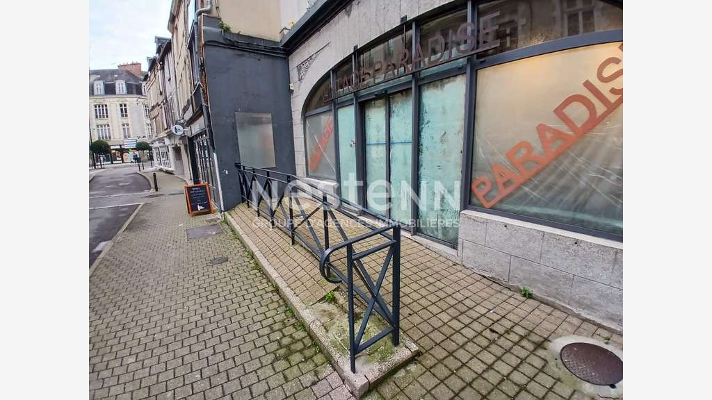 A louer local commercial 178m² centre ville Vannes