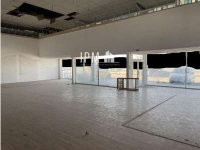 A louer local commercial 720m² ZAC de Vedène