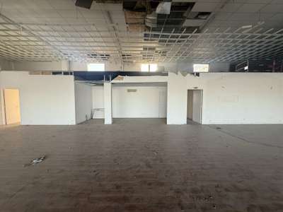 A louer local commercial 360m² à Vedène