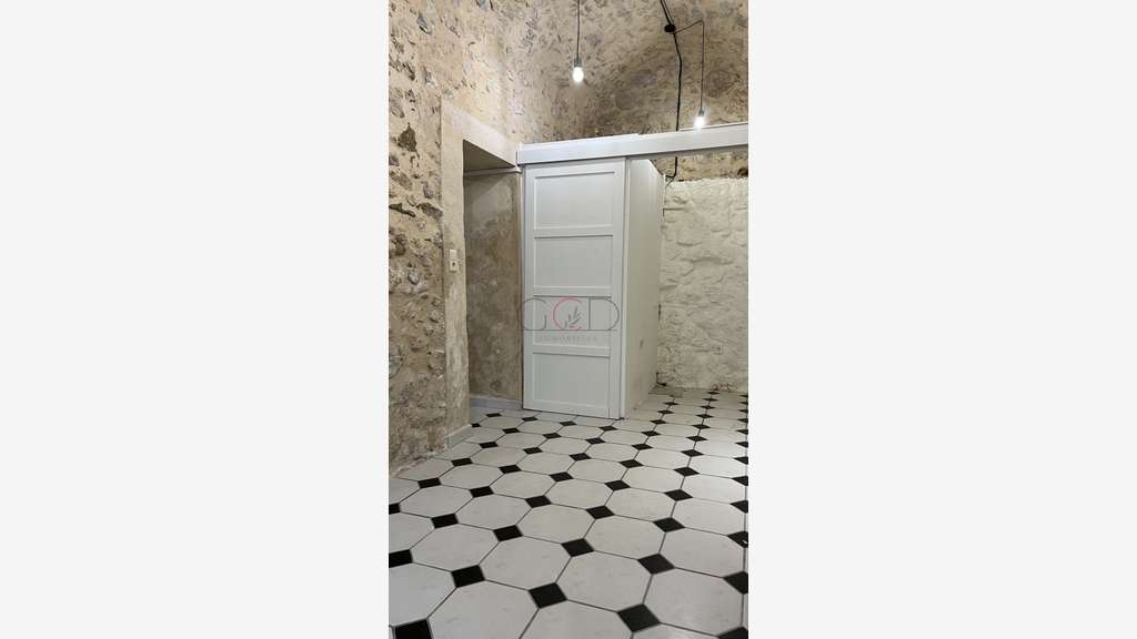 A louer local 35m² au centre de Velaux