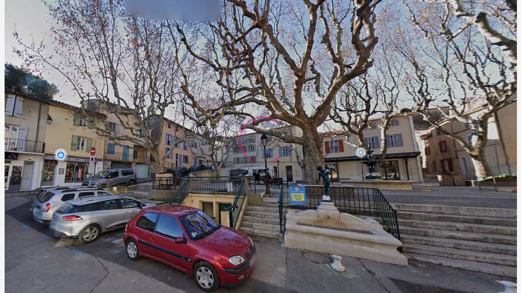 A louer local 35m² au centre de Velaux