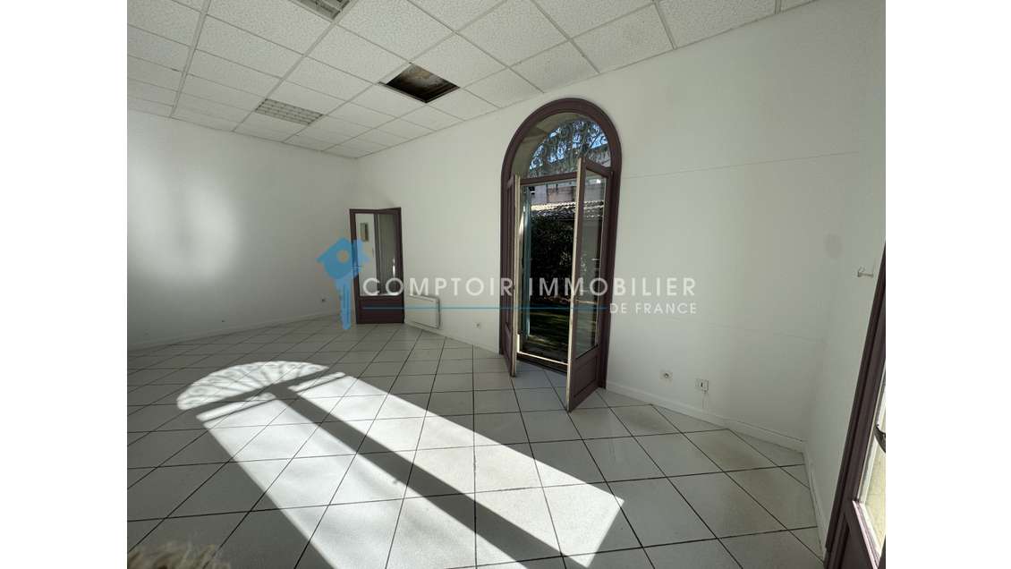 A louer local professionnel 30m² à Vergèze