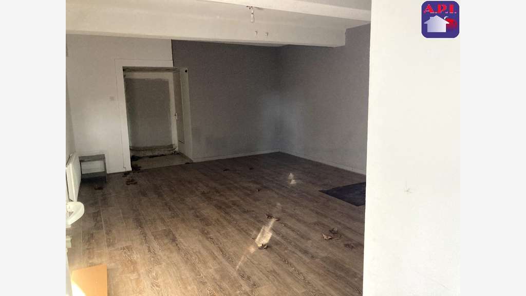 A louer joli local commercial 61m² à Verniolle