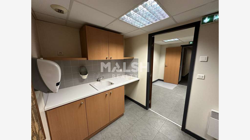 Local commercial à louer 176m² à Vienne centre