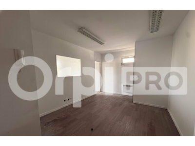 Location Locaux commerciaux - Boutiques à Villecresnes