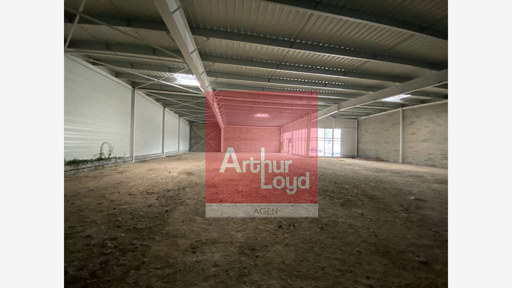 A louer local commercial 850m² Villeneuve sur Lot