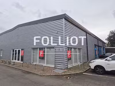 A louer beau local 186m² zone commerciale de Vire