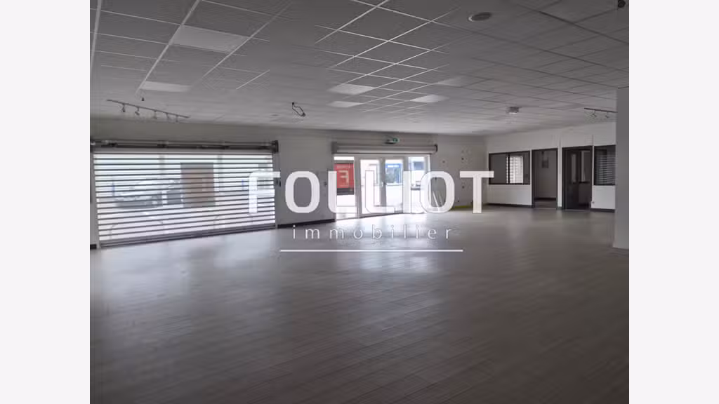 A louer beau local 186m² zone commerciale de Vire