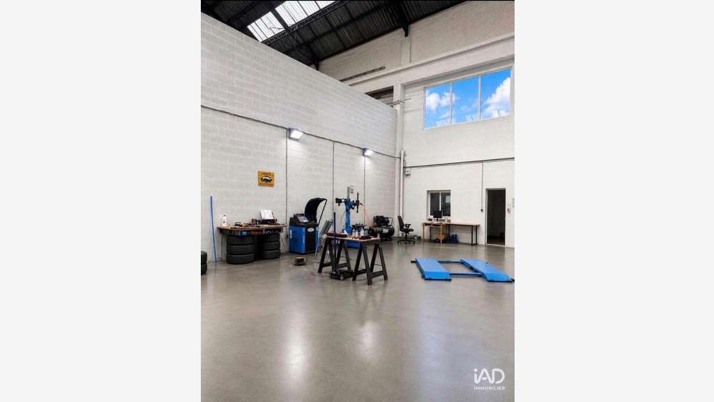 A louer local commercial 550m² à Wingles