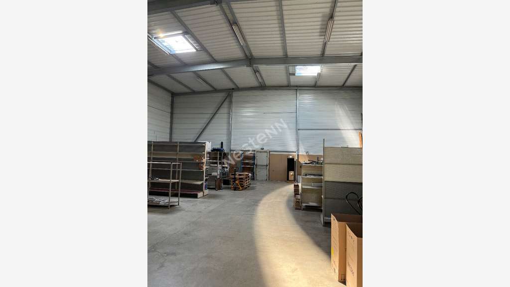 Loue local commercial 1000m² Beaumont-en-Verdunois