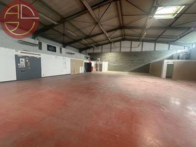 A louer local d'activité 1200m² à Toulouse Thibaud