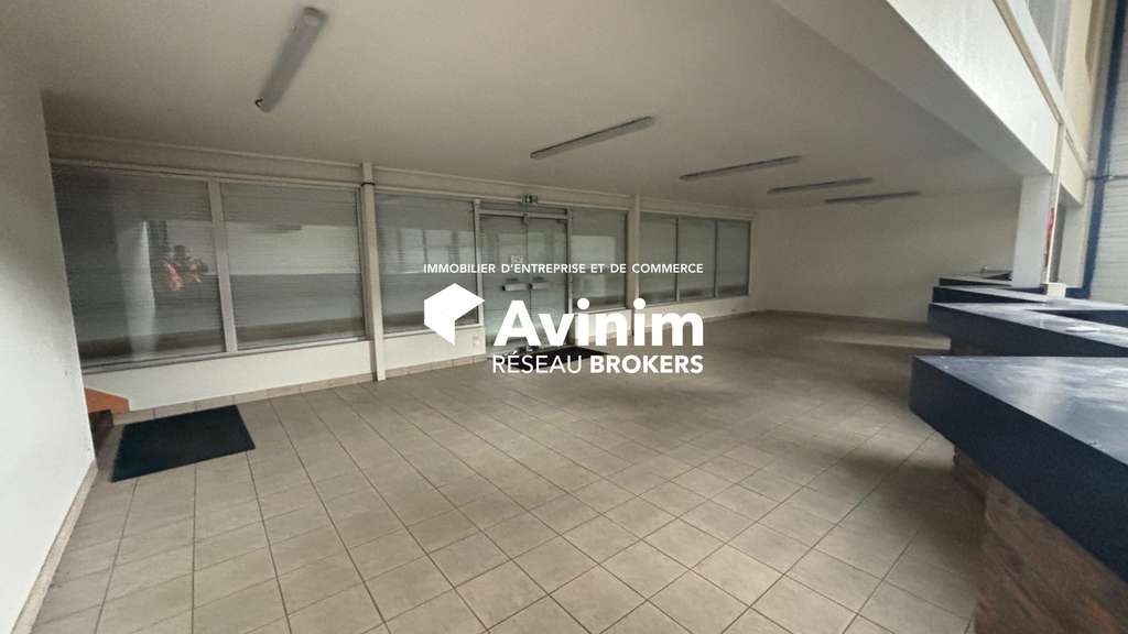 A louer local 910m² bel emplacement au Havre