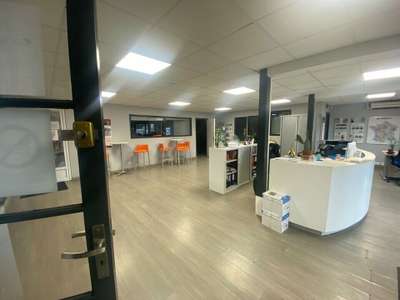 A louer local d'activité 563m² Ergué-Gabéric RN165