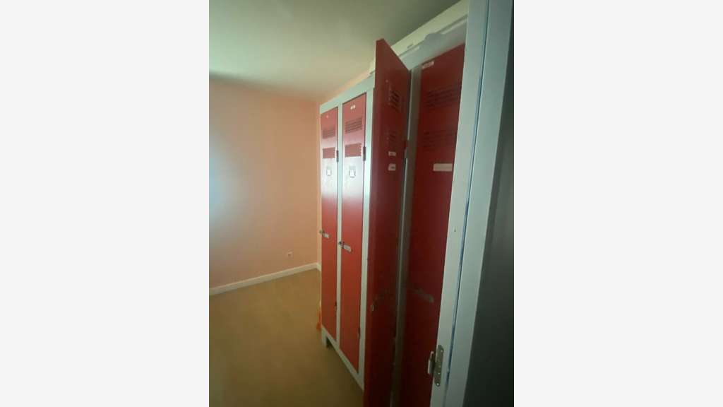 A louer local d'activité 563m² Ergué-Gabéric RN165
