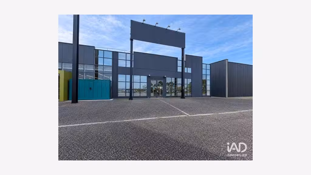 A louer local d’activité 590m² à Gujan-Mestras