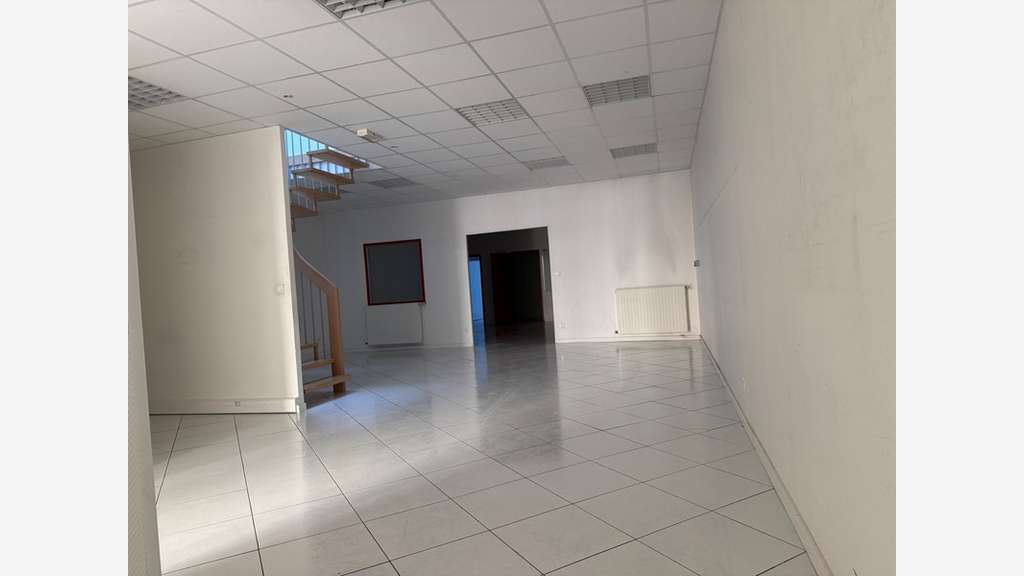 Local d'activité 311m² à louer à Maxéville