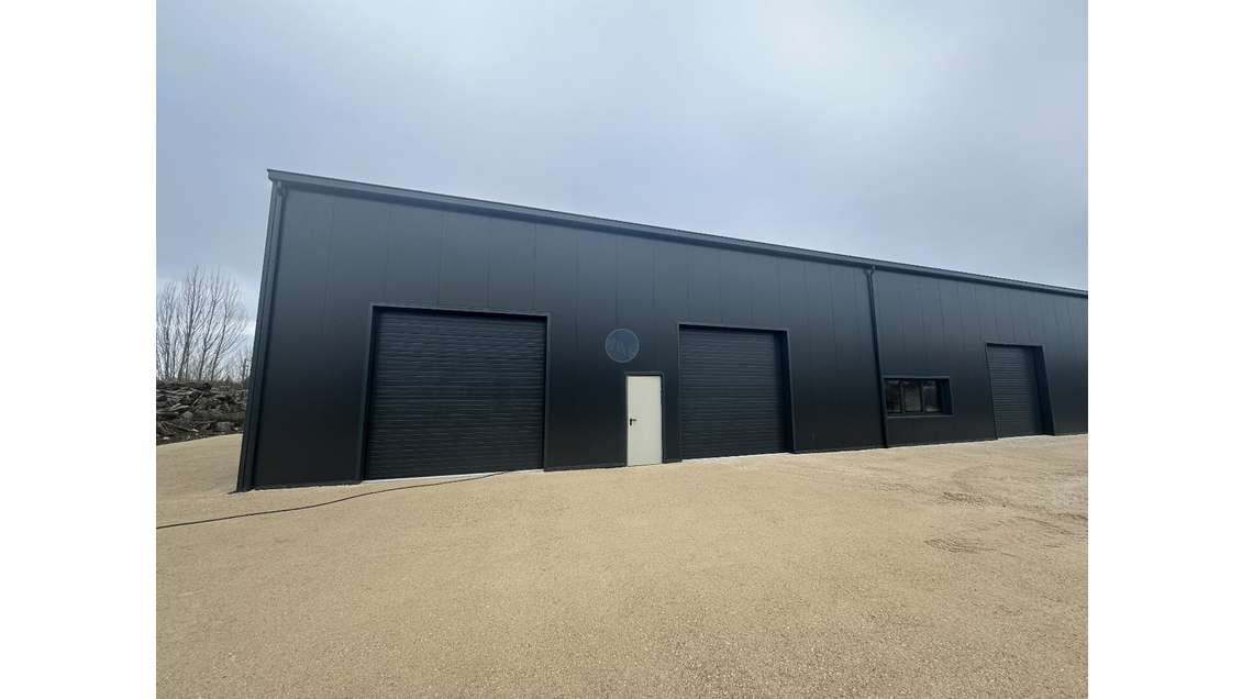 A louer local activité neuf 250m² Meung sur Loire