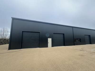 A louer local activité neuf 250m² Meung sur Loire