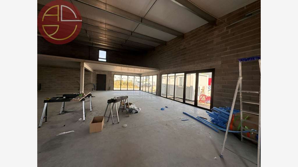 A louer local activité 420m² à Plaisance-du-Touch