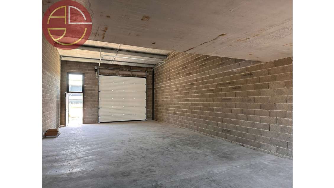 A louer local neuf 420m² à Plaisance-du-Touch