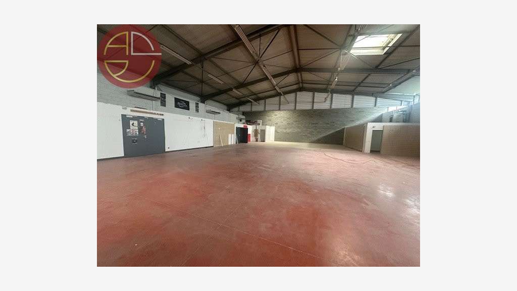 A louer local d'activité 2025m² à Toulouse Thibaud